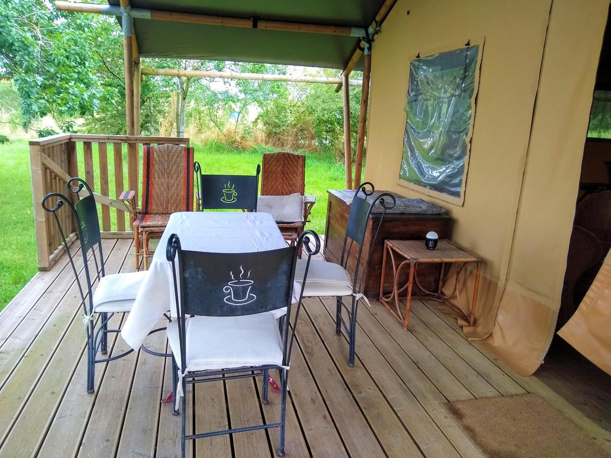 Le Lodge De Loge & Broc La Possonnière Екстериор снимка